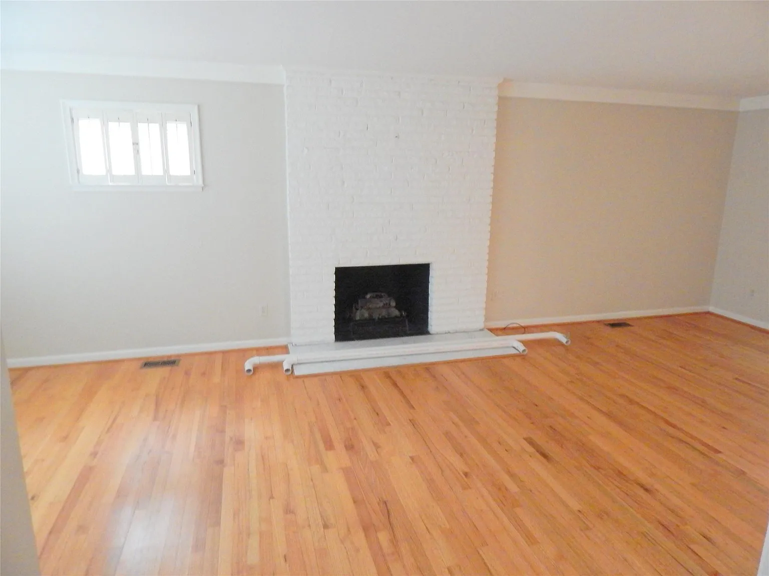 3 bed, 2.5 bath, 1889 sqft, $2,250 — Photo 2