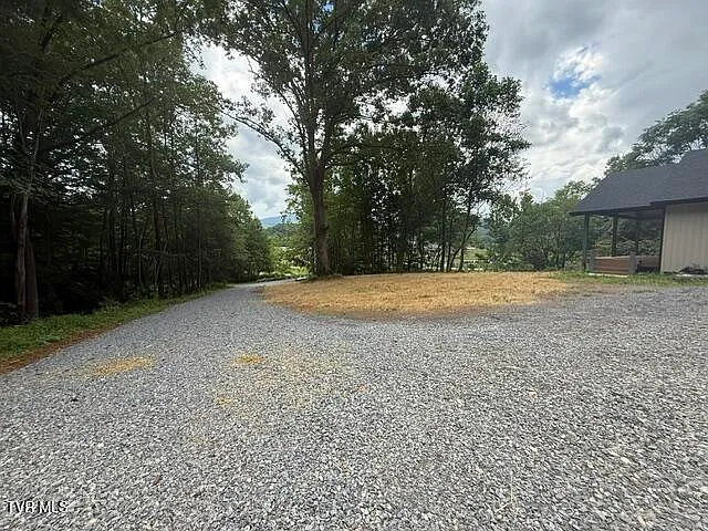 711 Tinker Rd — Photo 33