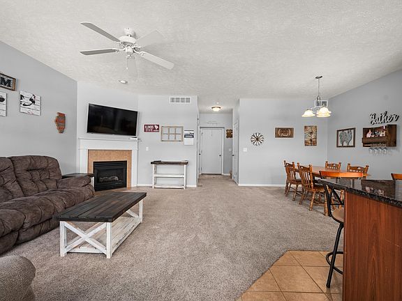 4th image of 604 Clayton Cir #604