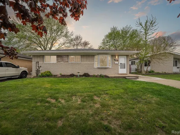 34457 Eldorado St, Clinton Township, MI 48035