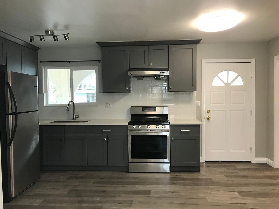 Kitchen (Phone 1)