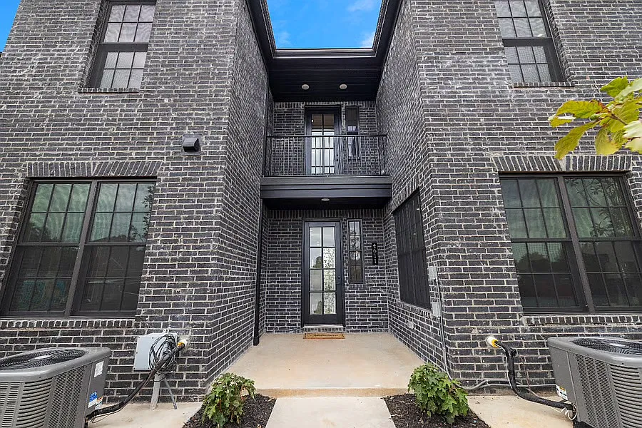 2 bed, 1467 sqft, $3,500 — Photo 3