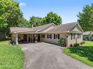 141 S Purdue Ave, Oak Ridge, TN 37830