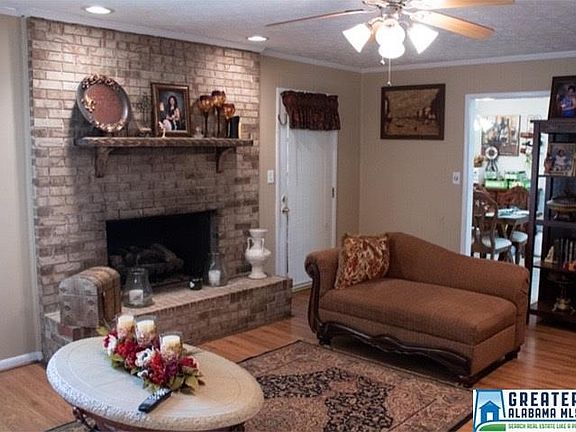 4th image of 1016 Valley Creek Dr