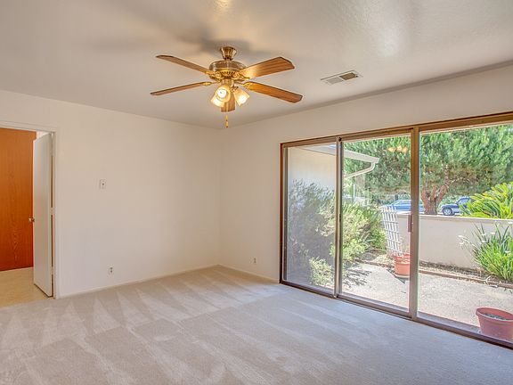 5th image of 3280 Round Hill Dr
