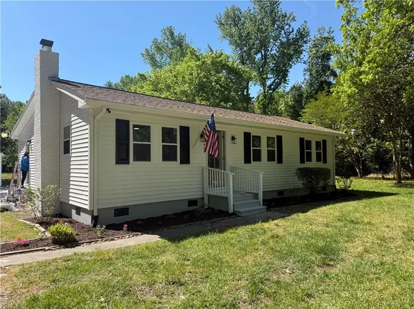 1949 Shipyard Rd, Chesapeake, VA 23323