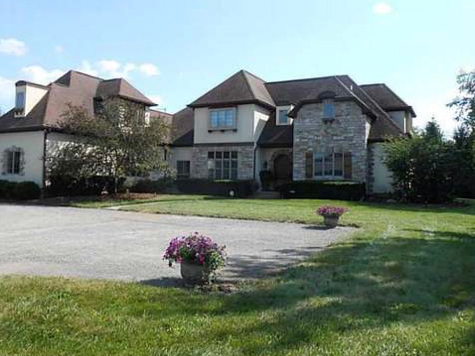 2nd image of 18300 Deshane Ave