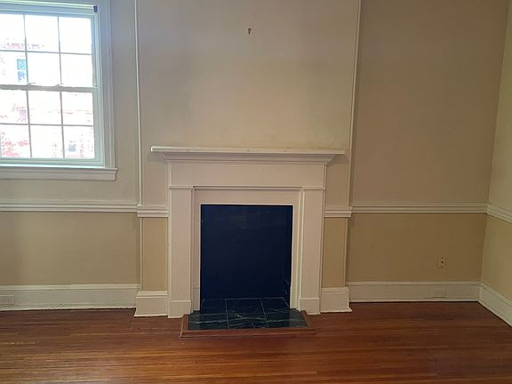 4th image of 300 W Miner St #2E