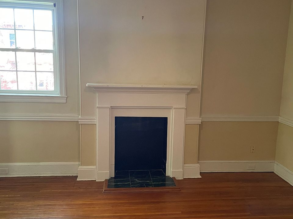 1st image of 300 W Miner St #2E