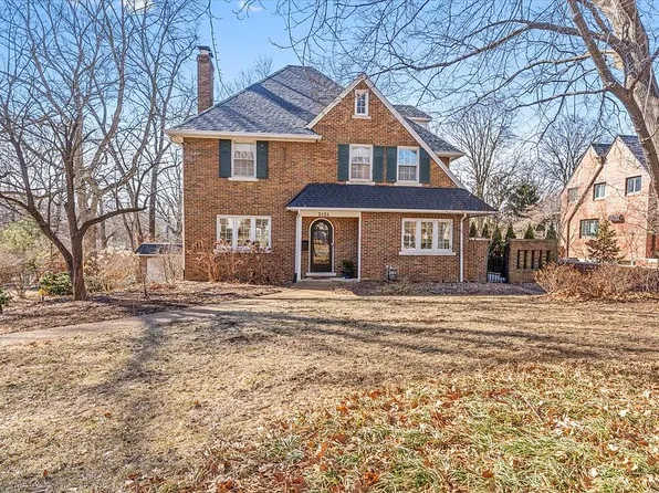 2121 S Illini Rd, Springfield, IL 62704