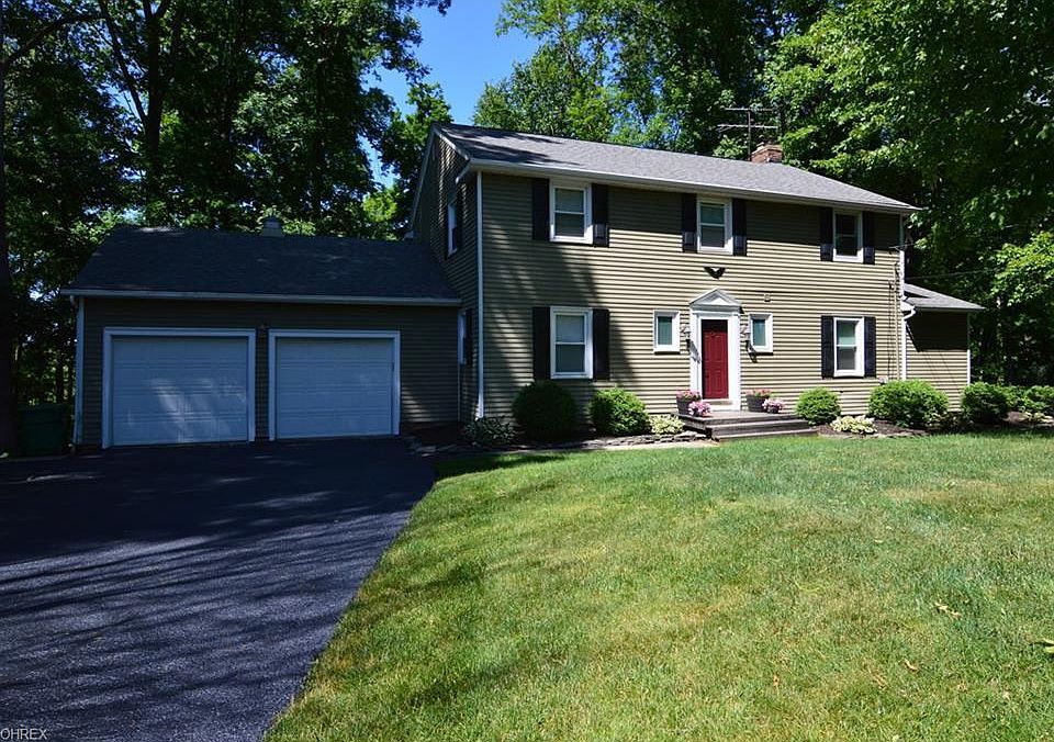 10015 Crestridge Dr, Chardon, OH 44024 Zillow