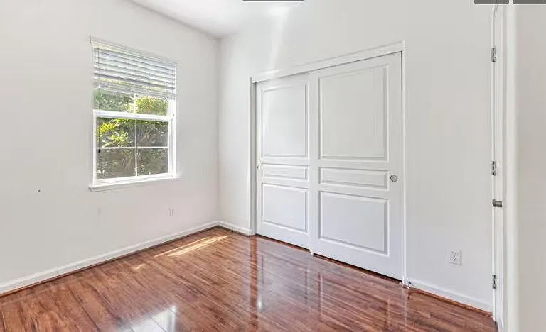 233 S Yucatan Pl — Photo 17