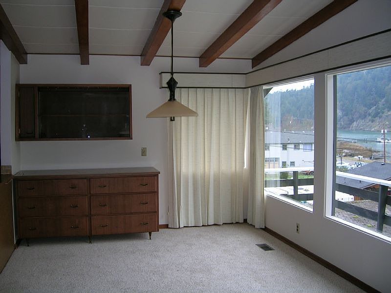 243 Bay Rd, Oak Harbor, WA 98277 Zillow