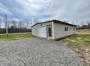 424 Ledge Hill Rd, Corinth, ME 04427