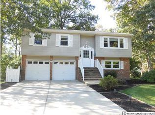 52 Woodland Rd, Bayville, NJ 08721