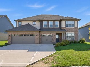 929 Garrison Dr, Greenwood, IN 46143