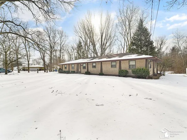 2825 Consear Rd, Lambertville, MI 48144