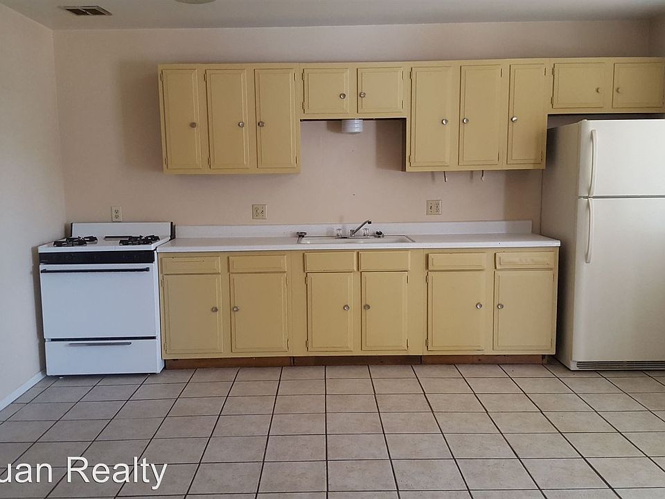 2nd image of 716 Brimhall Pl APT 6