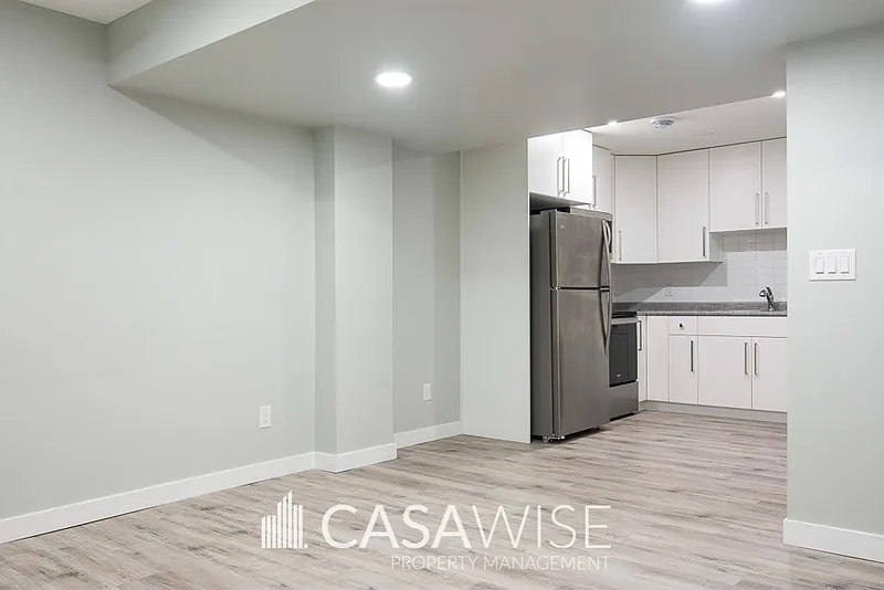 1 bed, 1.0 bath, 592 sqft, $1,000 — Photo 3