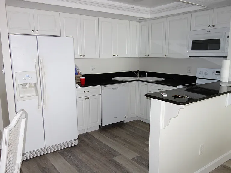 851 Bayway Blvd #905 — Photo 17
