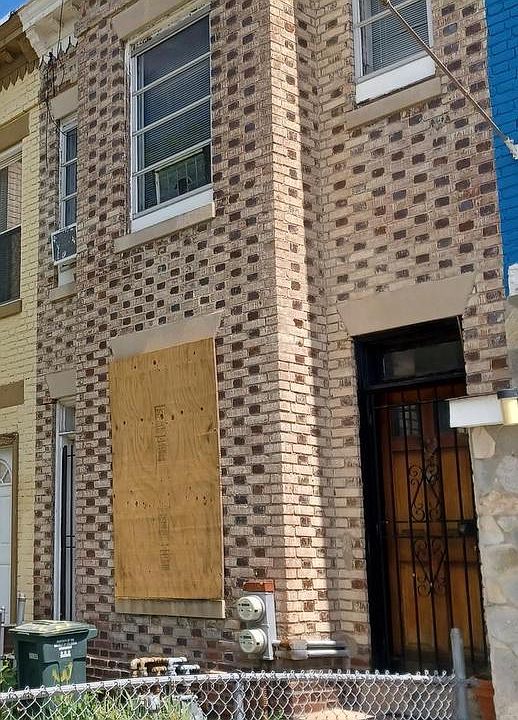 2nd image of 3003 Sherman Ave NW