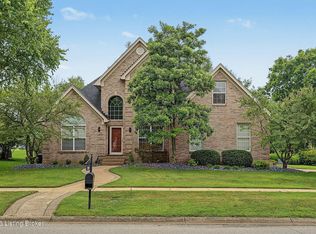 1201 Crosstimbers Dr, Louisville, KY 40245