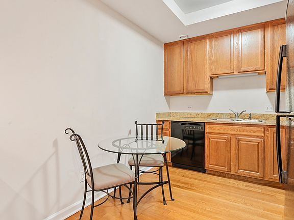 5th image of 1111 S Wabash Ave APT 1602