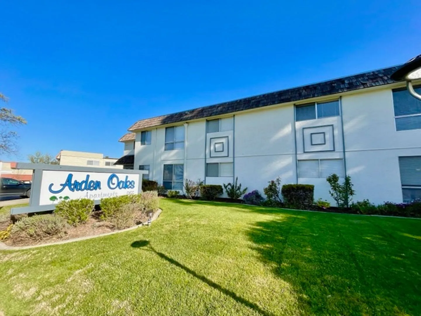 Arden Oaks Apartments — Photo 3