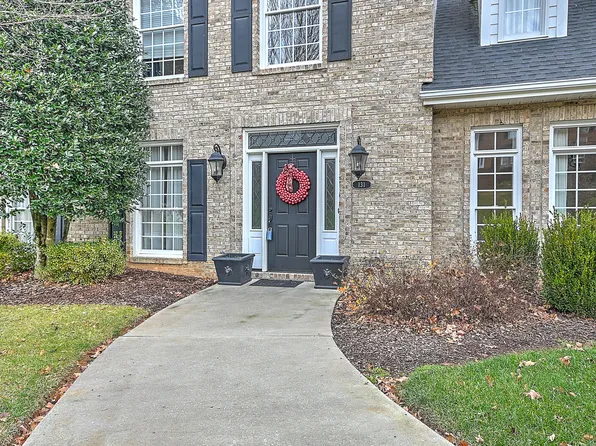 131 Reed Cir, Johnson City, TN 37601