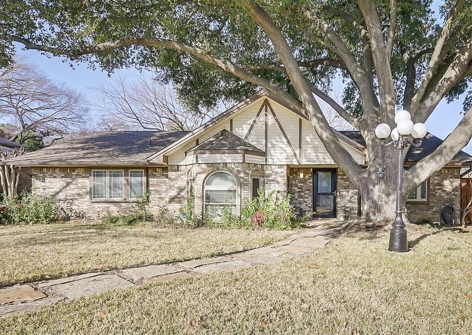 1st image of 4205 Trowbridge Dr