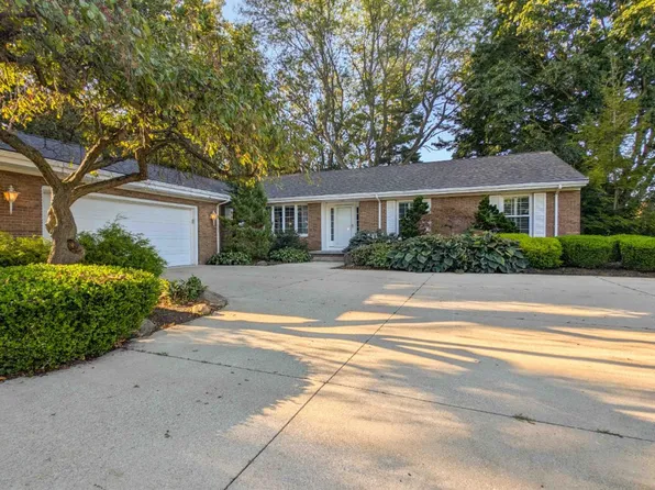 2010 Hull Rd, Sandusky, OH 44870