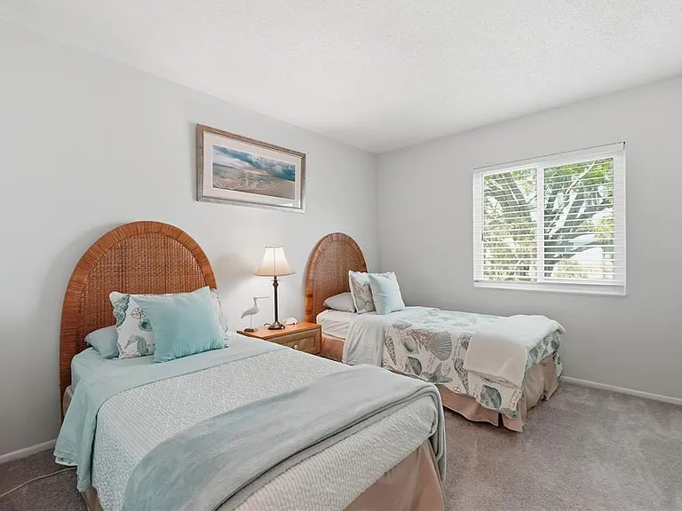 240 Cypress Ln #240 — Photo 15