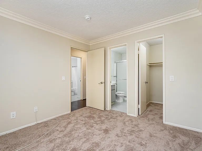 3425 E 15th St #12 — Photo 14