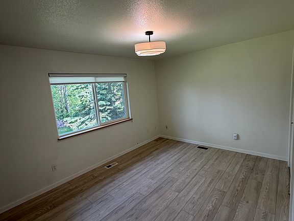 5th image of 5183 S Westminster Ct