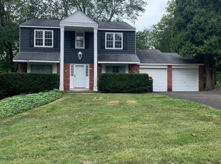 4140 Hoffman Rd, Hatboro, PA 19040