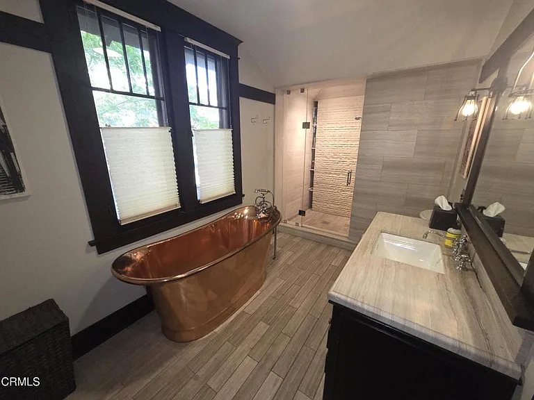 126 N Meridith Ave — Photo 9