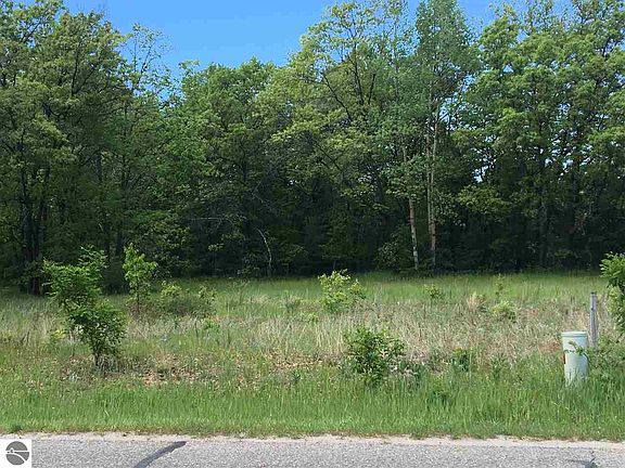 3rd image of 2455 N Aero Park Ct