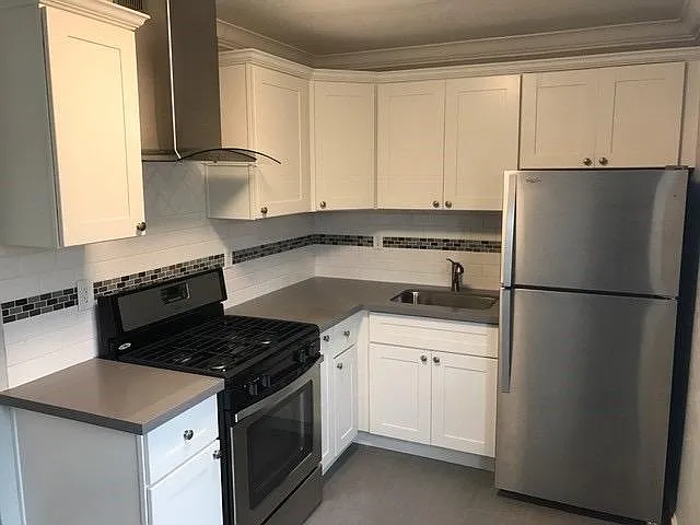 1738 Stuart St #2 — Photo 3