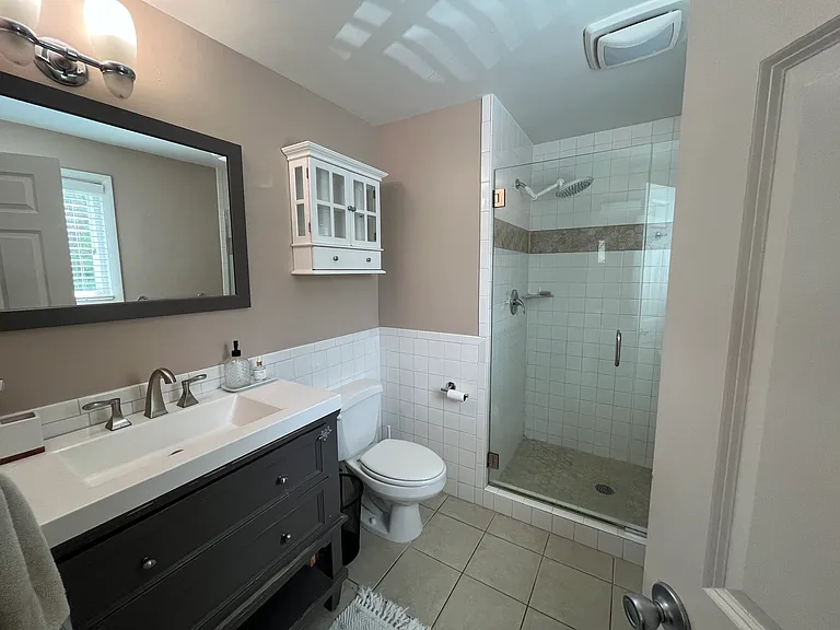 2190 Upland Ave — Photo 15
