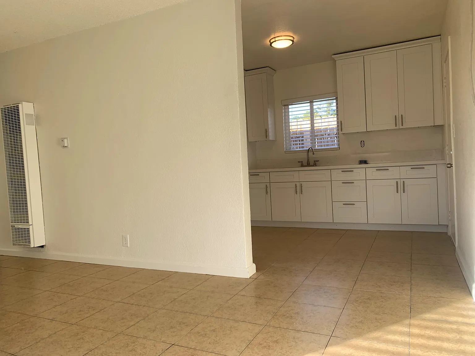2 bed, 600 sqft, $1,400 — Photo 3