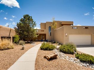 3105 Payupki Cir, Santa Fe, NM 87507