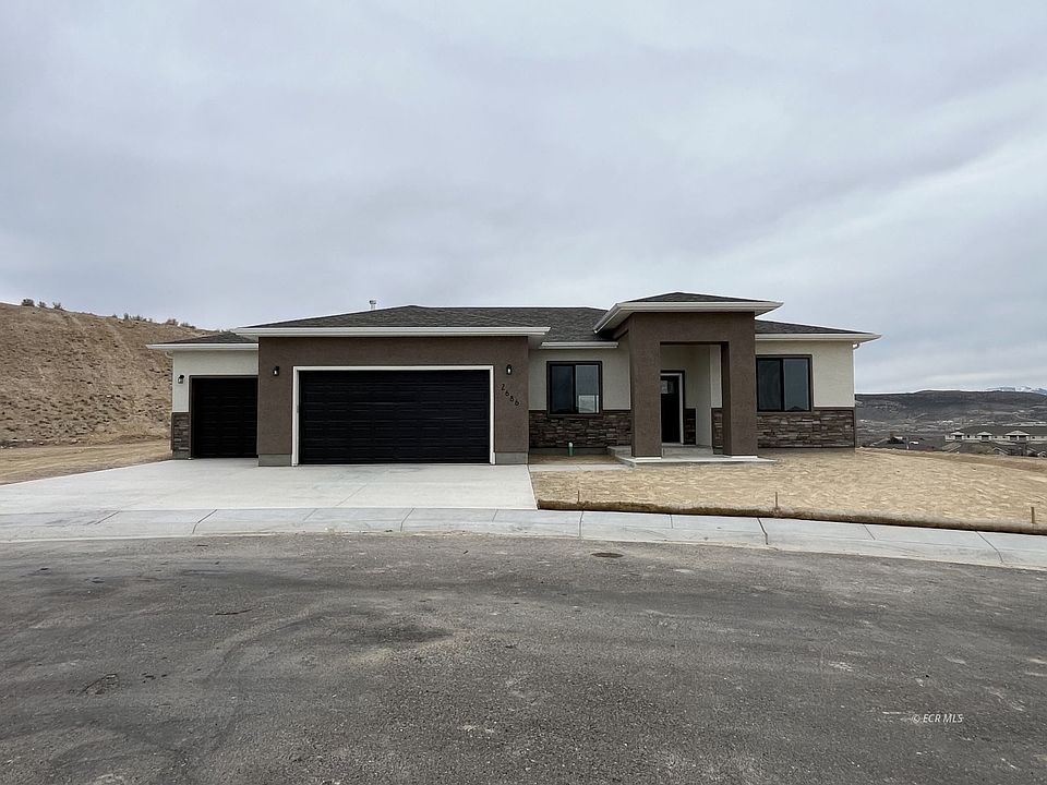 1st image of 223 Blakeland Dr