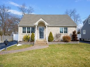 12 Elm St, Bloomingdale, NJ 07403
