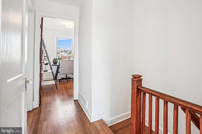 1760 E St NE — Photo 15