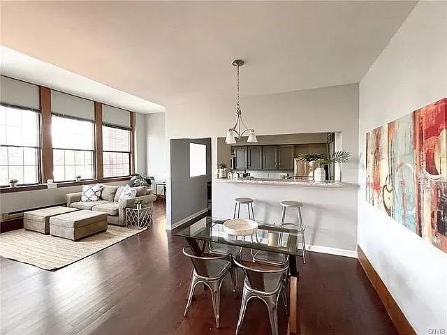 917 Madison St #209 — Photo 11