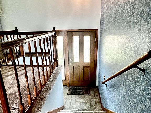 3rd image of 15324 Blackwell Dr
