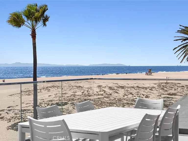 800 W Oceanfront — Photo 16