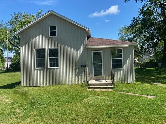 3rd image of 429 Elliott Ave