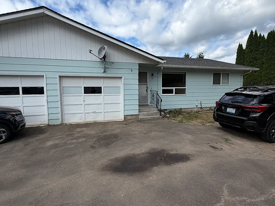 92 Veys Dr #B