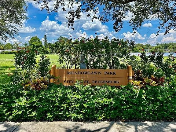 Park sign across driveway